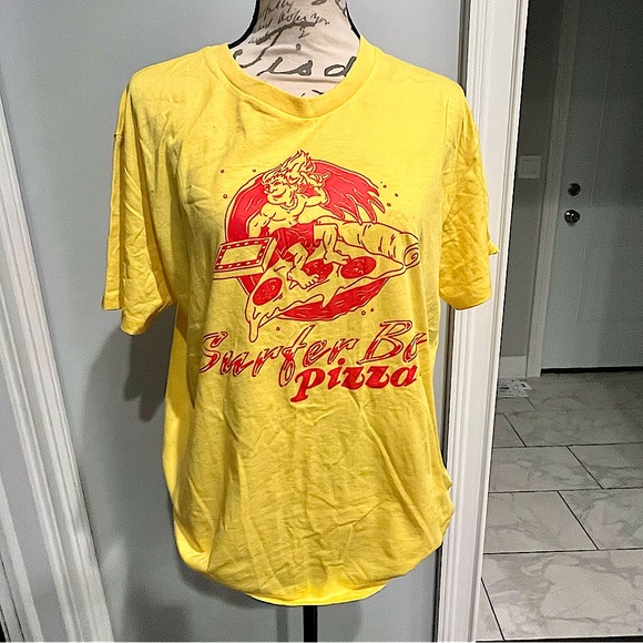 Netflix Stranger Things Surfer Boy Pizza Graphic Tee Shirt - Picture 11 of 16